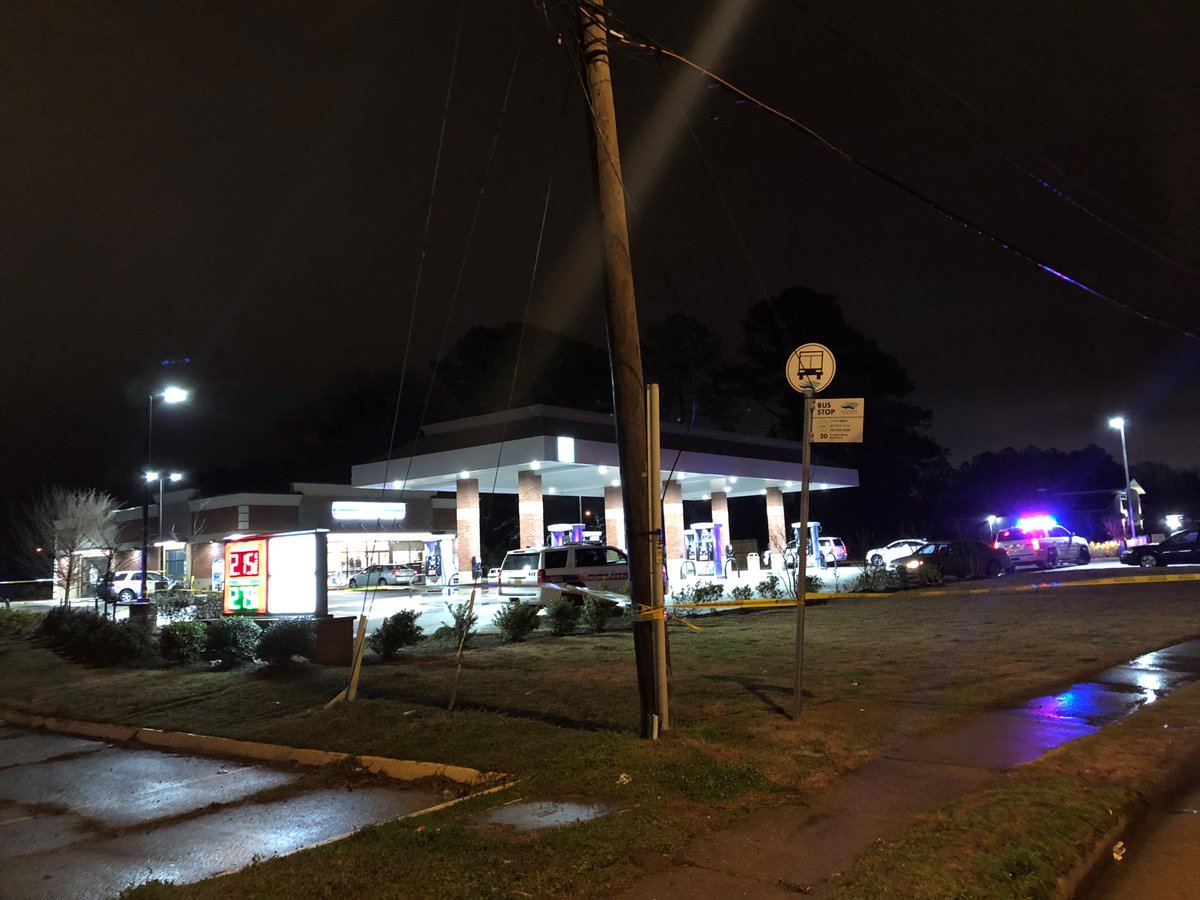 Man critically injured in 7-Eleven shooting in VirginiaBeach. No suspect info.  