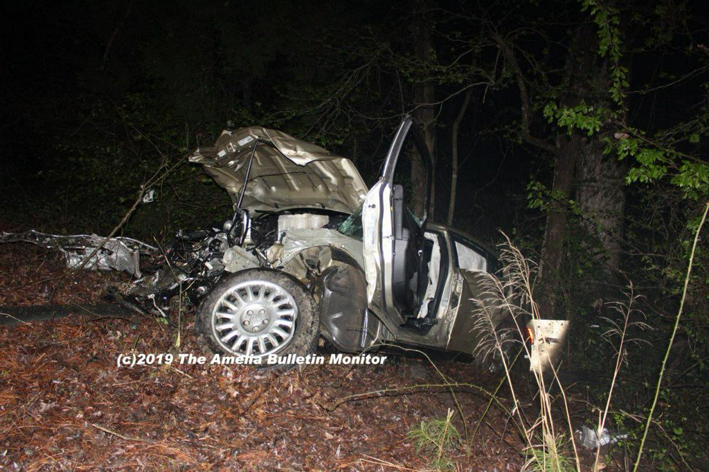 Amelia deputy seriously injured in single-vehicle crash    