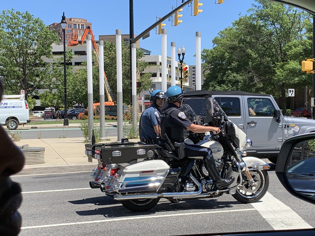 Police are on scene of a shooting outside the Pentagon ...