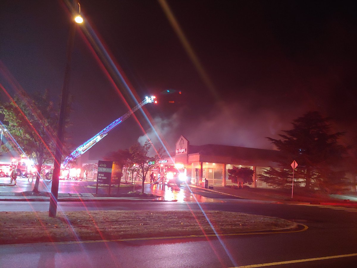 Multiple fire companies battling 4 alarm fire in the 1500 block of Bell View Blvd at strip mall/shopping center. No word on if there are any injuries