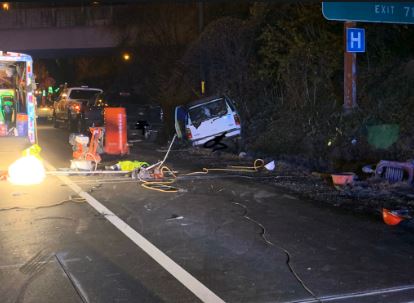 6 road workers struck by dui driver on WB I-66 at Quincy St. in Arlington. Two occupants of striking SUV apprehended after running from scene by @ArlingtonVaPD. 8 transported with  injuries ranging from serious to minor. All expected to recover. 