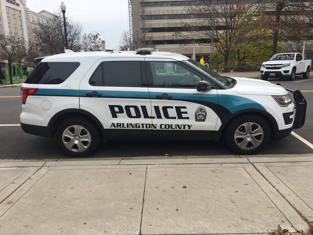 Arlington Va PD is   investigating a 4th incident (armed robbery or carjacking) near Fashion Centre Mall in PentagonCity.