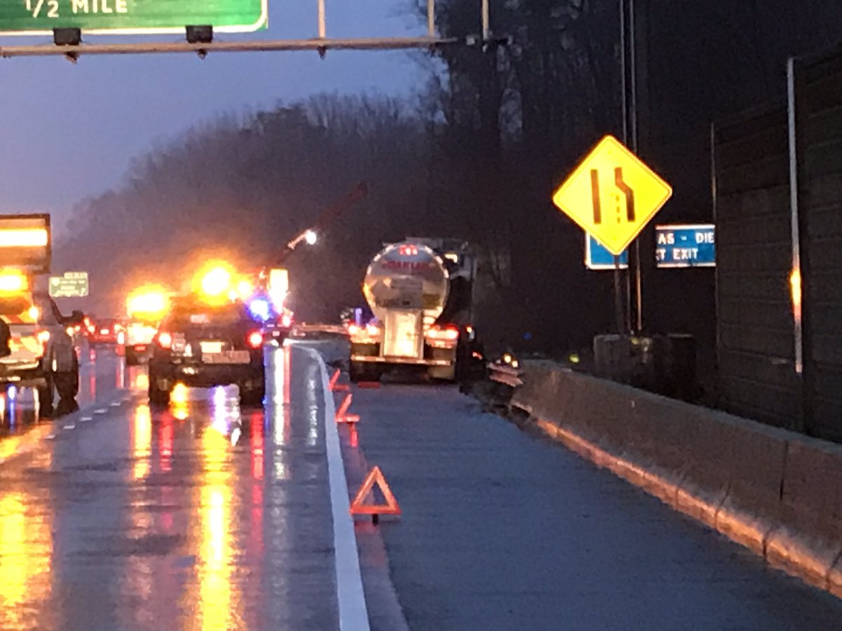 VSPPIO on scene of a accident involving a vehicle & two tractor trailers