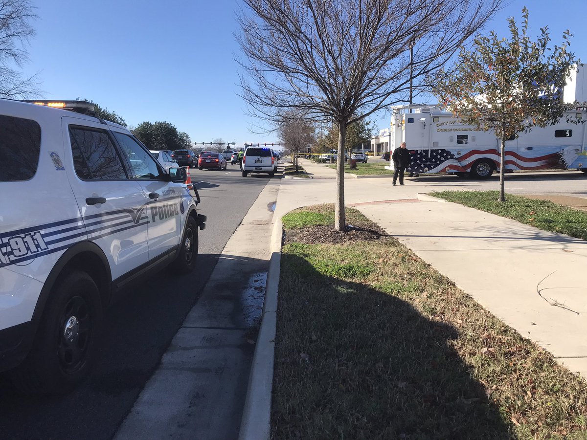 @HamptonVAPolice investigating an officer-involved shooting along W. Mercury Blvd. between Armistead and Cunningham. Looks like in the parking lot of a Volvo dealership. Very active scene right now. 