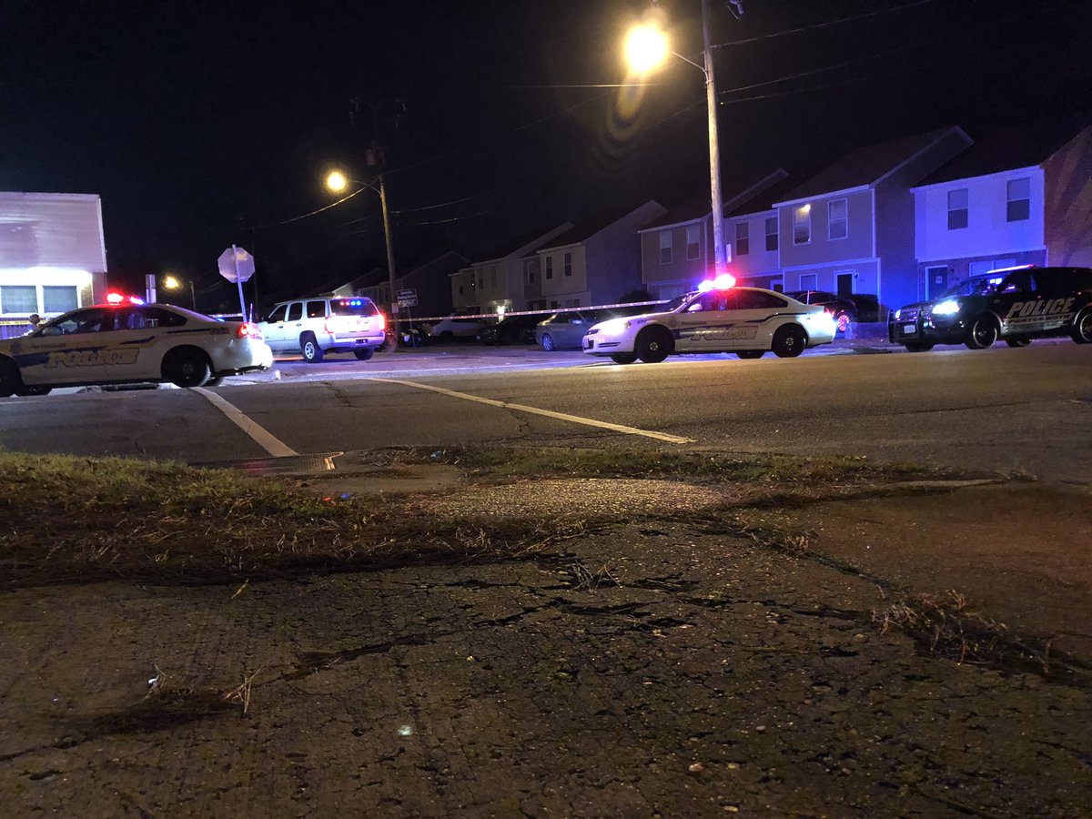 @PortsmouthPD are currently investigating a shooting that took place in the 900 block of Portsmouth Blvd. A male suffered a gunshot wound, and his injuries are serious.