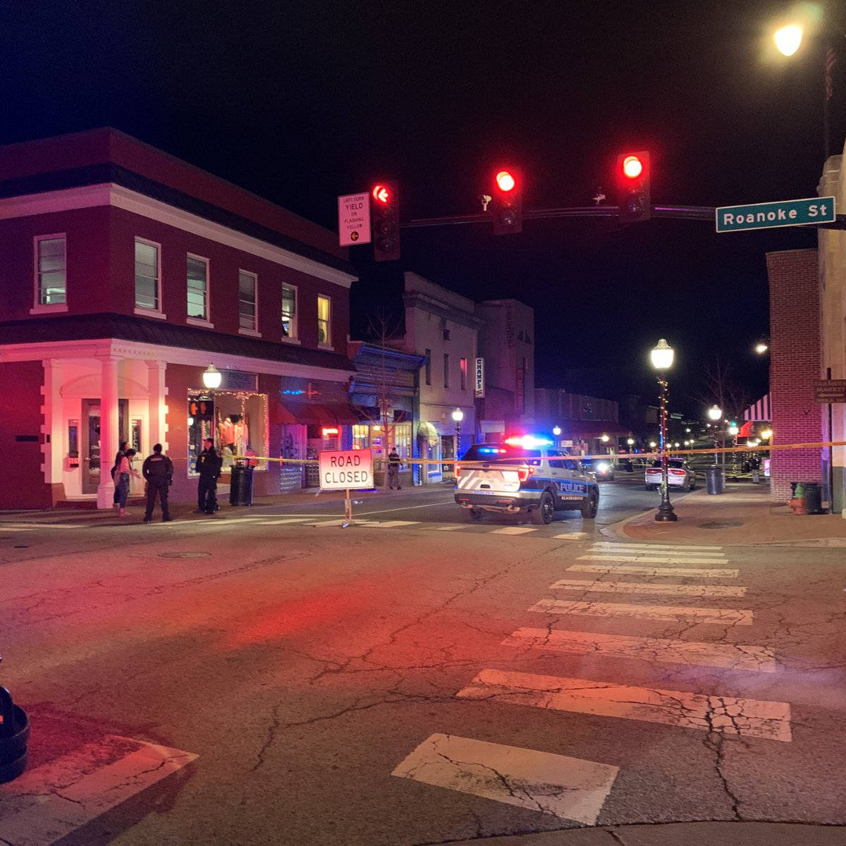 Pictures from @janay_reece of the crime scene at the corner of Roanoke St. & Main Street in Blacksburg  LARGE police presence