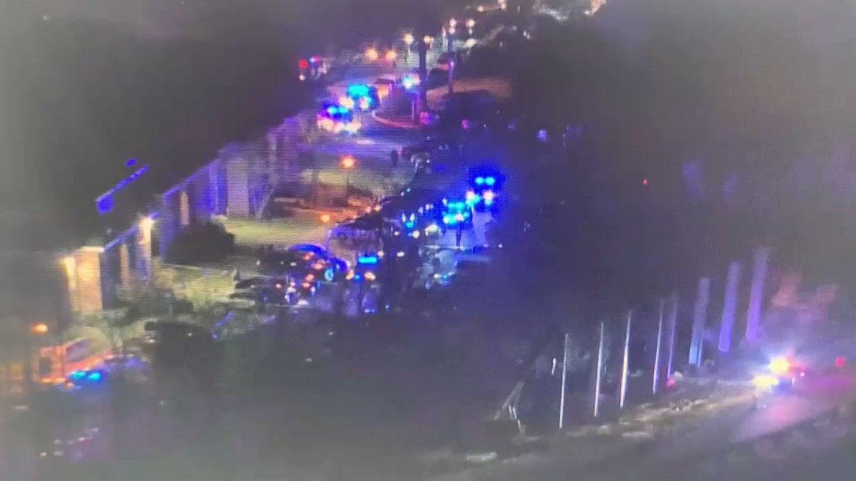 Sky9 over the scene of a fatal shooting at 3300 willow crescent drive in Fairfax Va a man was taking to the hospital where he was pronounced dead. 20-30yo black female in a tan coat/black pants seen fleeing the scene