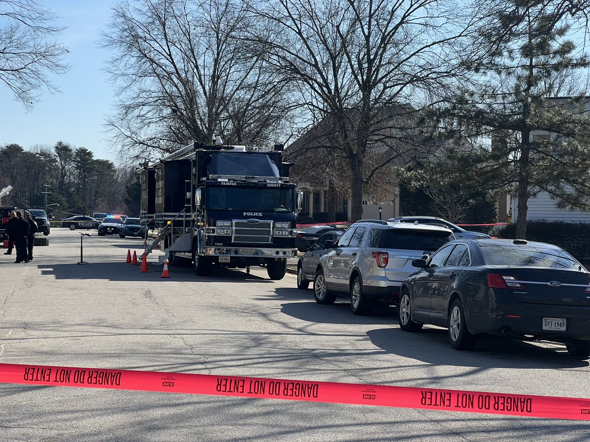 @FairfaxCountyPD Spokesperson confirms police got a call for a suspicious vehicle at around 8:05a. NC tags on a burgundy minivan suspected stolen. Officers inspected, shooting unfolds. One male was in the driver seat - scene at 8300 blk of Fitt Crt.