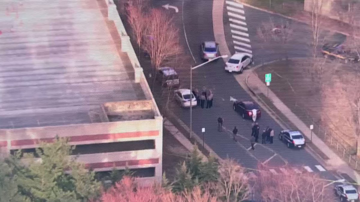 @FairfaxCountyPD After being reported as a shooting, the man was taken to a nearby hospital. It is believed his injuries may have resulted from him jumping from the garage & NOT from a shooting. At this time, no evidence to indicate criminal activity