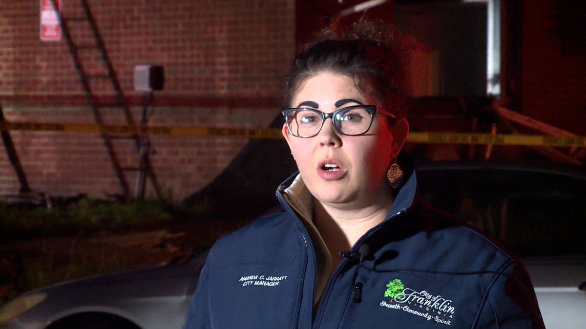 Franklin City Manager Amanda Jarratt said that it was a duplex that exploded, There were two individuals injured..Both injuries are deemed to be critical..The explosion was so loud that it did impact homes. The matter is under investigation by Virginia State Police.