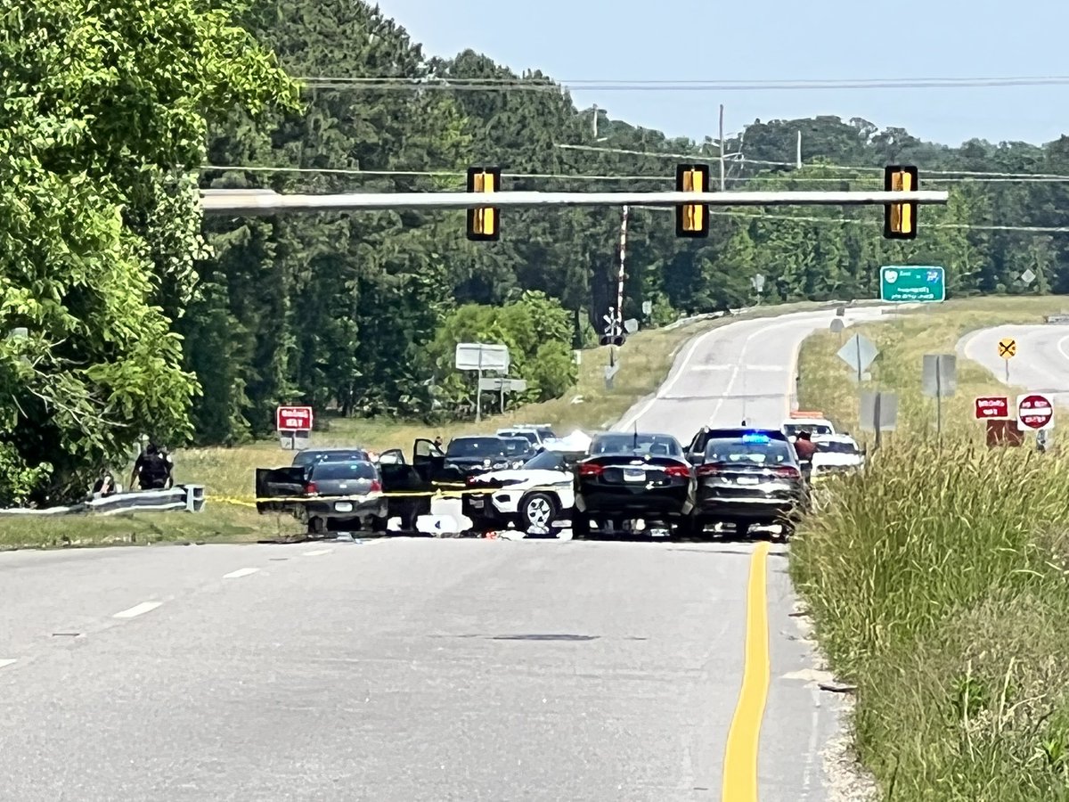 One person is dead after an officer involved shooting in Prince George. This is at the intersection of Temple Ave & River Road.   Still an active scene, roads are closed in the area — waiting for more info from state police, standby