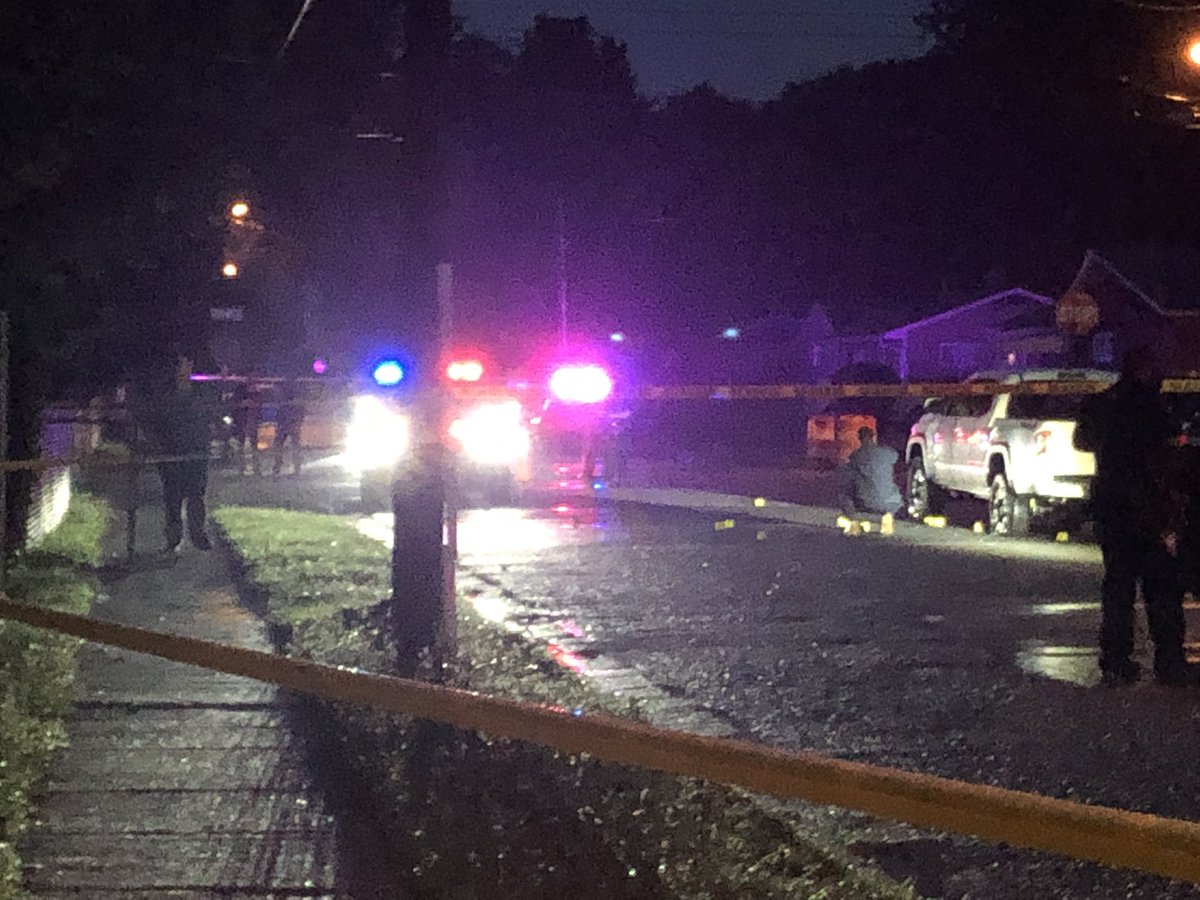 @PortsmouthPD say a man died tonight after a shooting that occurred at Hickory Street. Officials are currently investigating. @cityofPortsVA residents tell 10 on your side they say it was a drive by. 