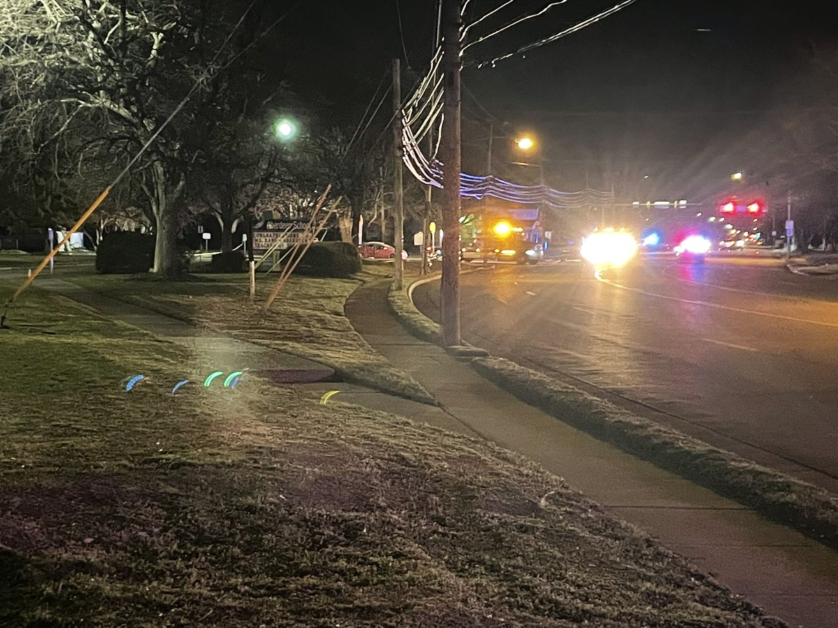A man is dead another man is in the hospital this morning following a shooting in Hampton.  @HamptonVAPolice found the two men on Aberdeen Rd near Aberdeen Elementary School. 