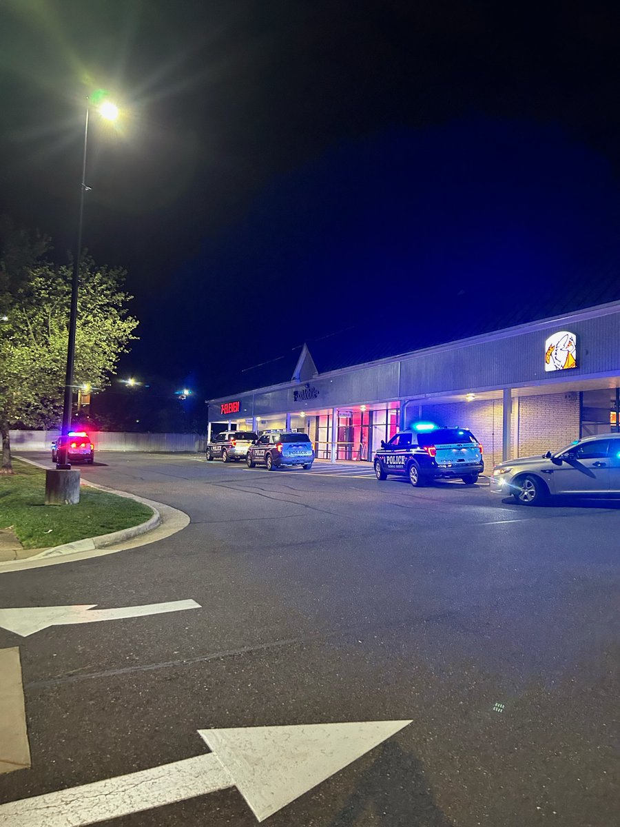 Clerk sprayed with unidentified substance during 7-Eleven robbery on the 6100 block of Rose Hill Drive in Fairfax County 