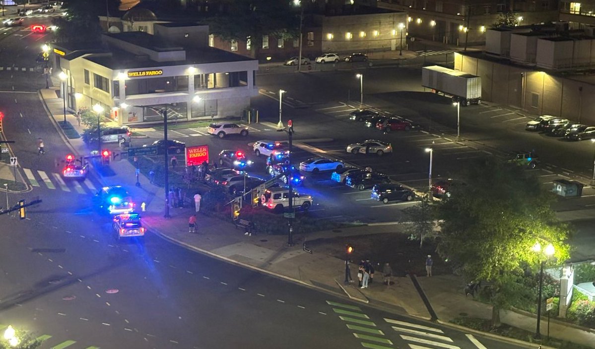Clarendon Tonight: A reported robbery and assault between the old Silver Diner building and the Wells Fargo Bank. There was also a fight there earlier in the evening